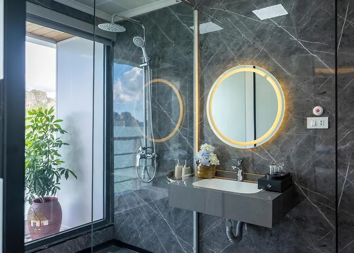Secret Cruise Botel