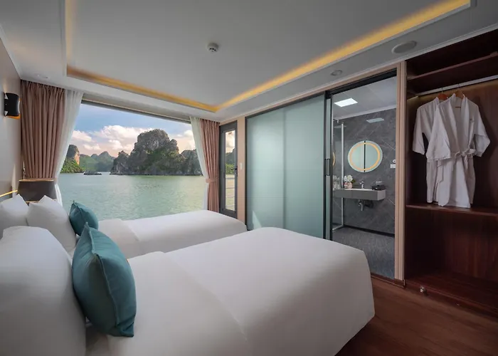 Botel Secret Cruise Hạ Long